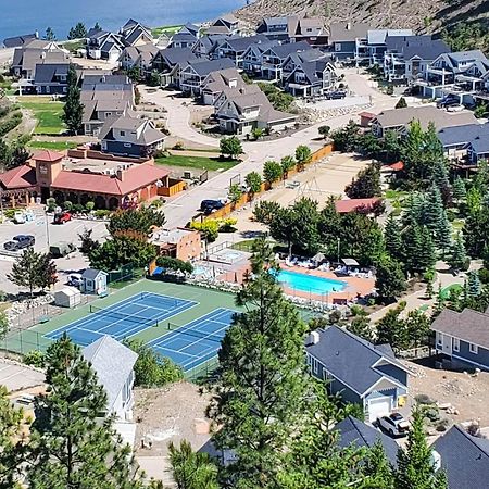 La Casa Lakeside Resort - Amazing Panoramic View Lakeside House With Pools, Hot Tubs & More! Kelowna Exterior photo